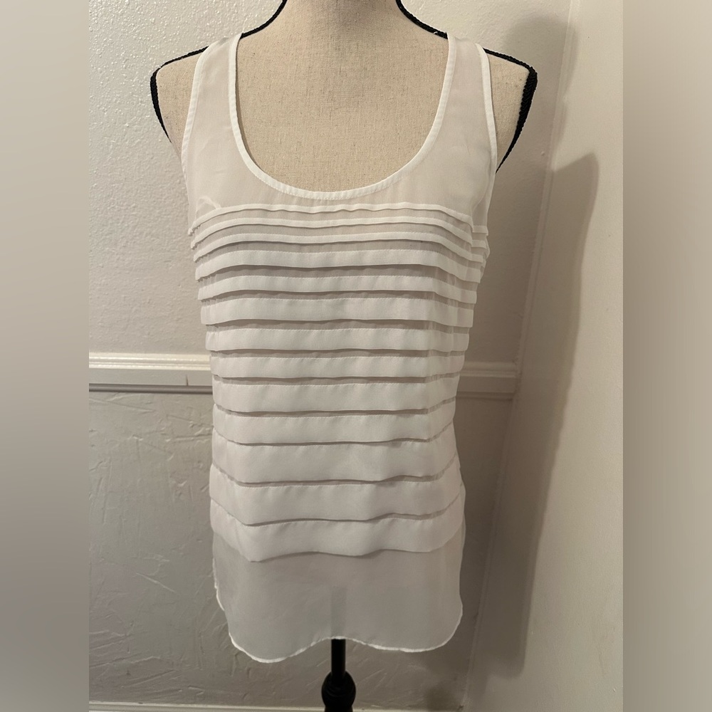 ⭐ Last Chance! Guess white tank top blouse